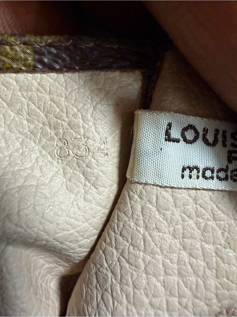 šLouis Vuitton Monogram Canvas Toiletry Pouch 26 - Picture 11 of 14